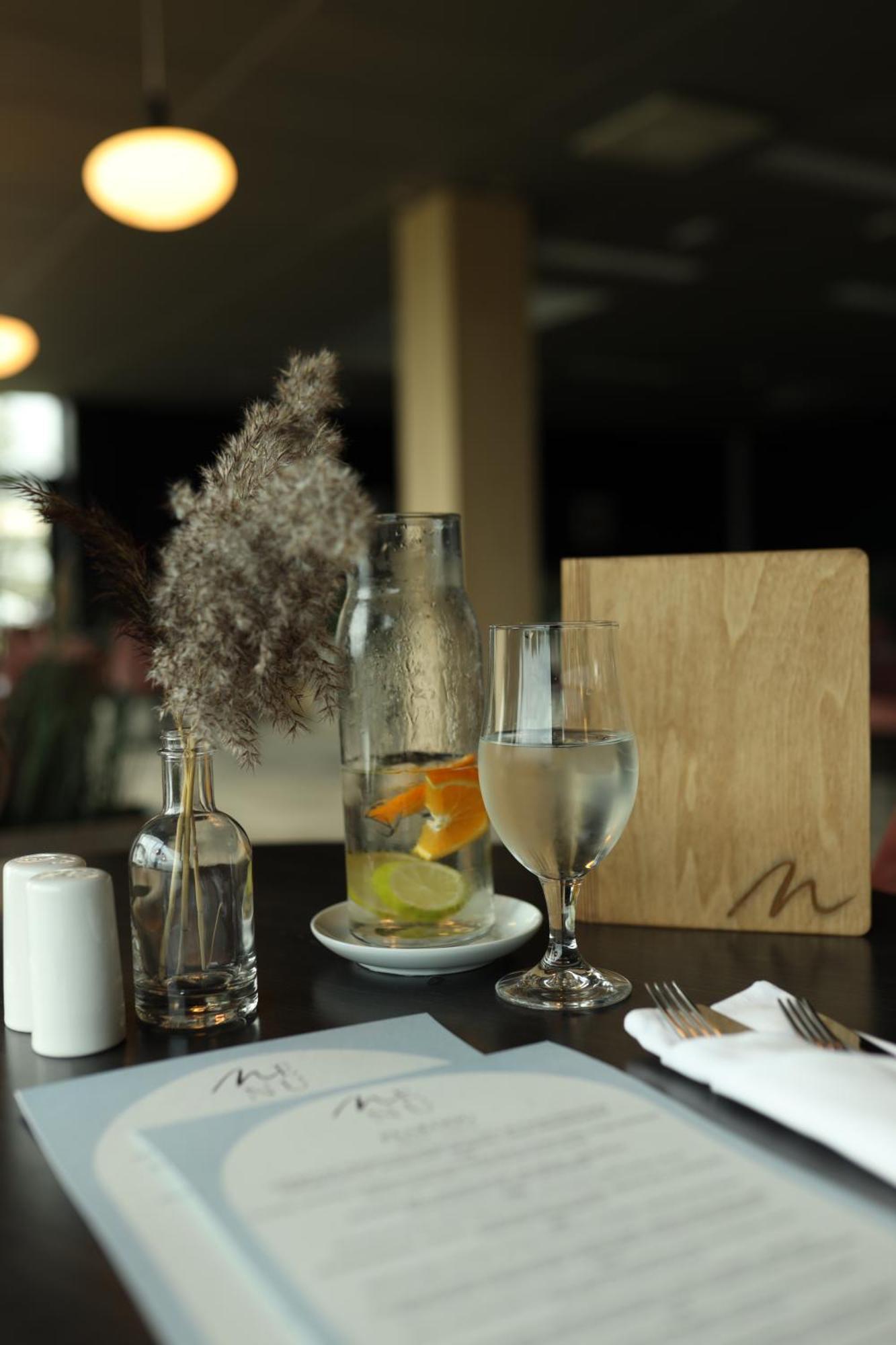 Meri Seaside Hotel & Spa Kuressaare Ngoại thất bức ảnh