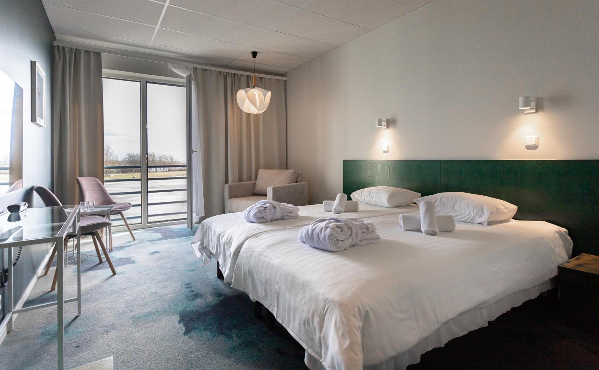 Meri Seaside Hotel & Spa Kuressaare Ngoại thất bức ảnh