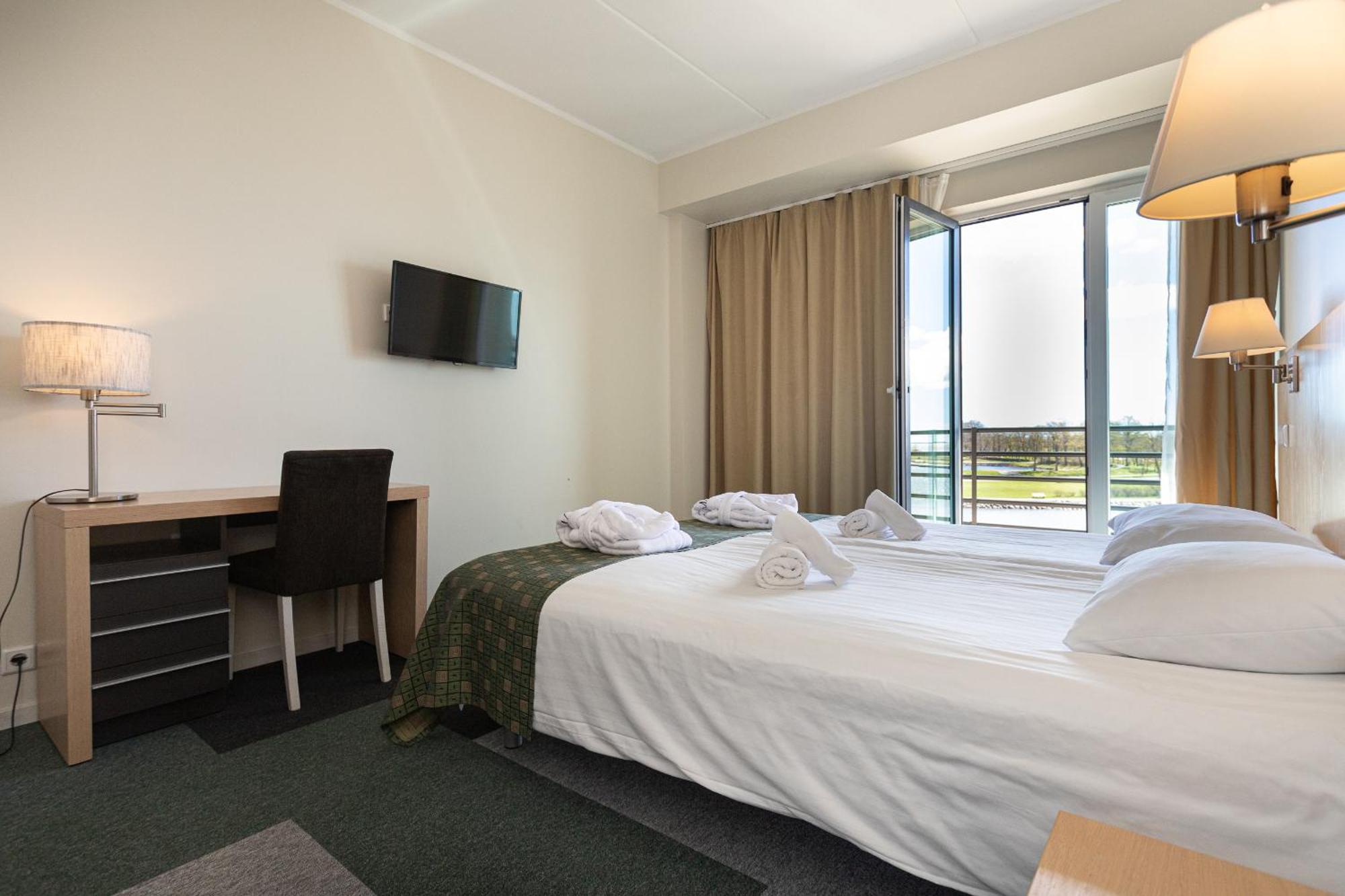 Meri Seaside Hotel & Spa Kuressaare Ngoại thất bức ảnh